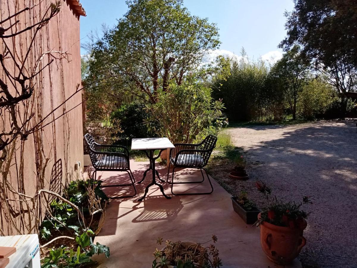 Au Mas Saint Pierre Pignans Exterior foto